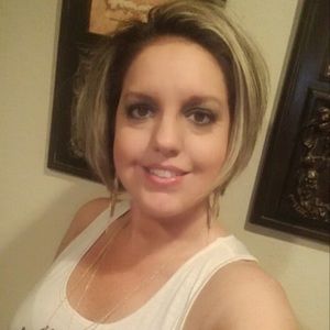 Meet your Posher, Angie